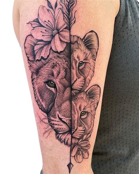 So this adorable tattoo idea is an ode to motherhood. . Tattoo of lioness and cubs